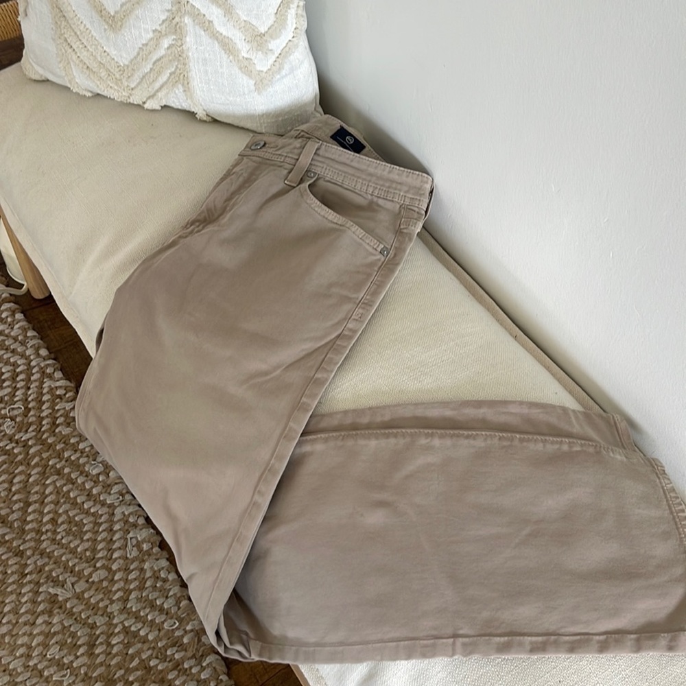 AG THE GRADUATE tailored leg Khaki size 29